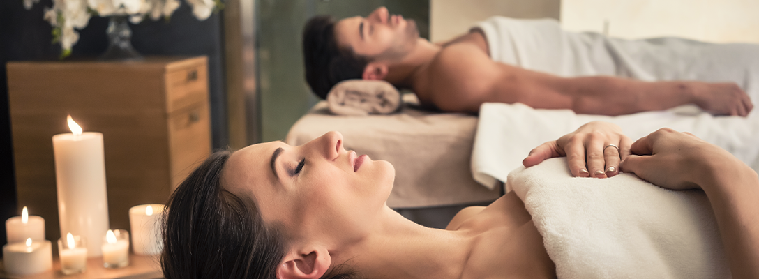 Man and Woman Getting Relaxing Massage in Vegas