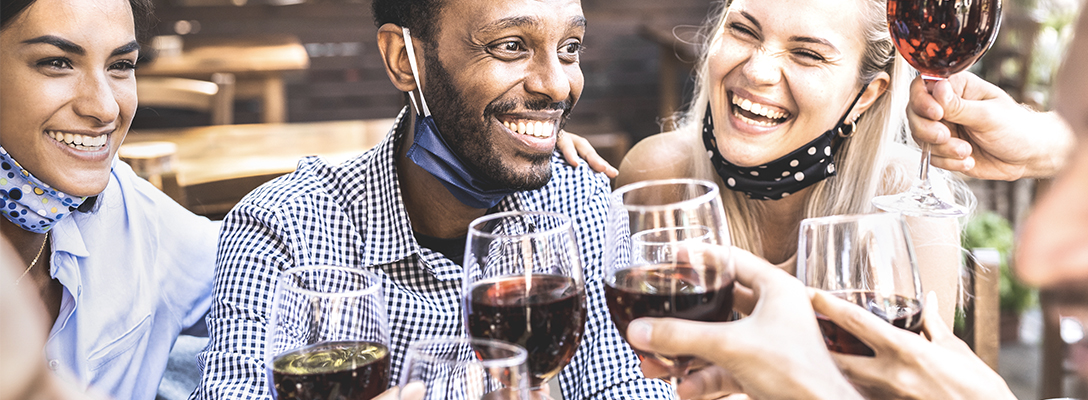 Friends Enjoying Outdoor Dining and Outdoor Bars in Las Vegas