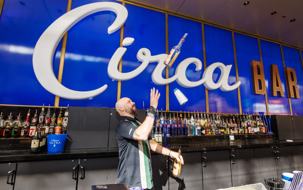 flair bartender