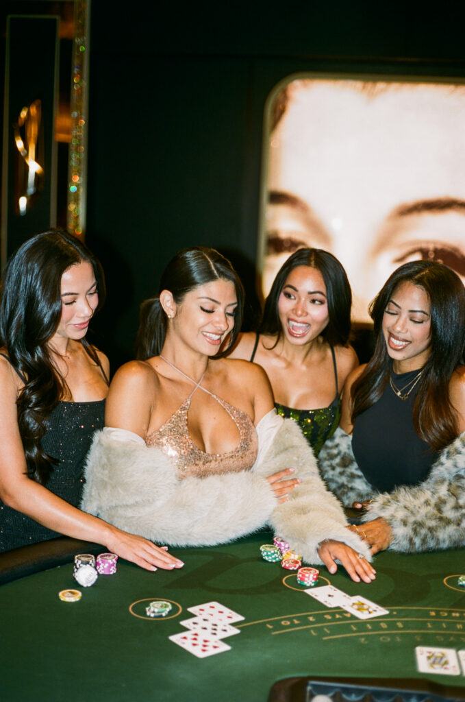 girls gambling